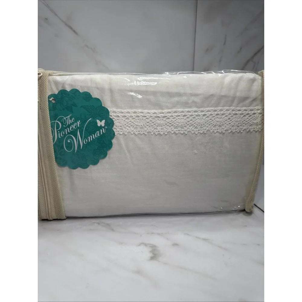 The Pioneer Woman✨White✨3-Piece Bedskirt/Euro Sham Set✨Eyelet Accessories✨NEW